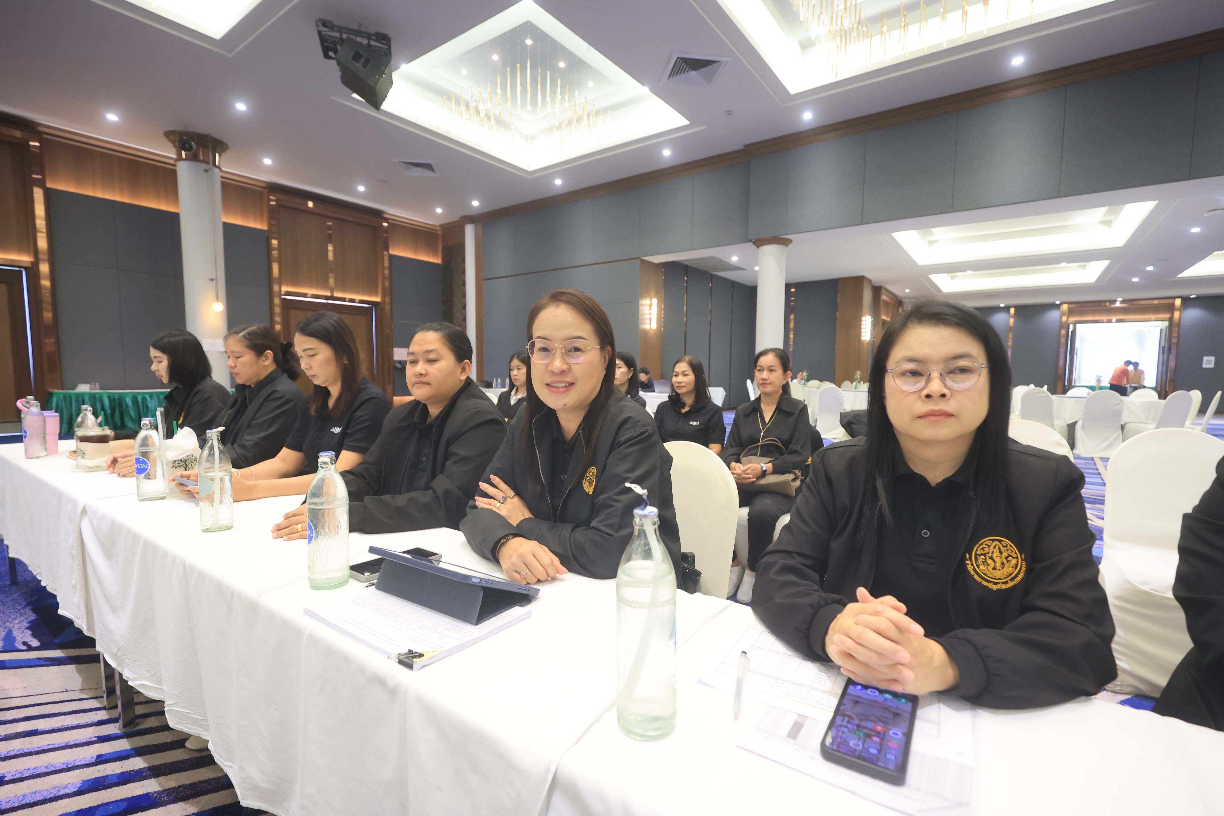 title - เลขาฯ ส.ป.ก. ประชุมเข้ม! 